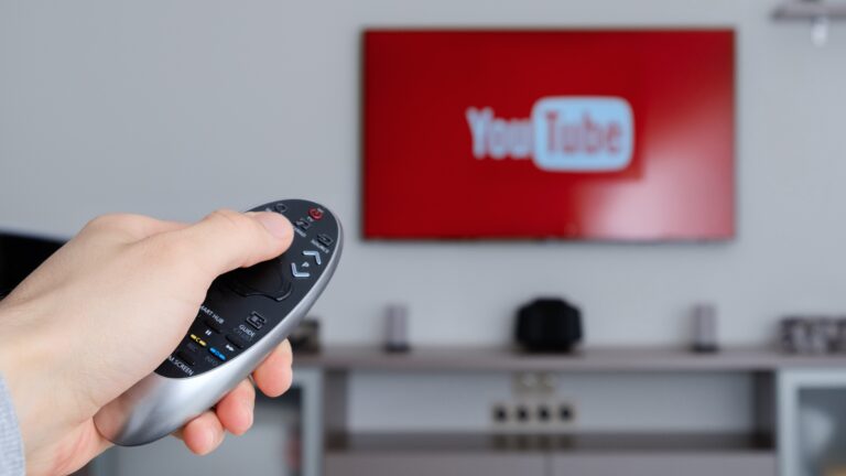 How to Repeat YouTube Videos on a Samsung TV – Easy Steps