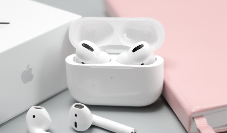 How to Pair AirPods to an LG Smart TV – Easy Guide